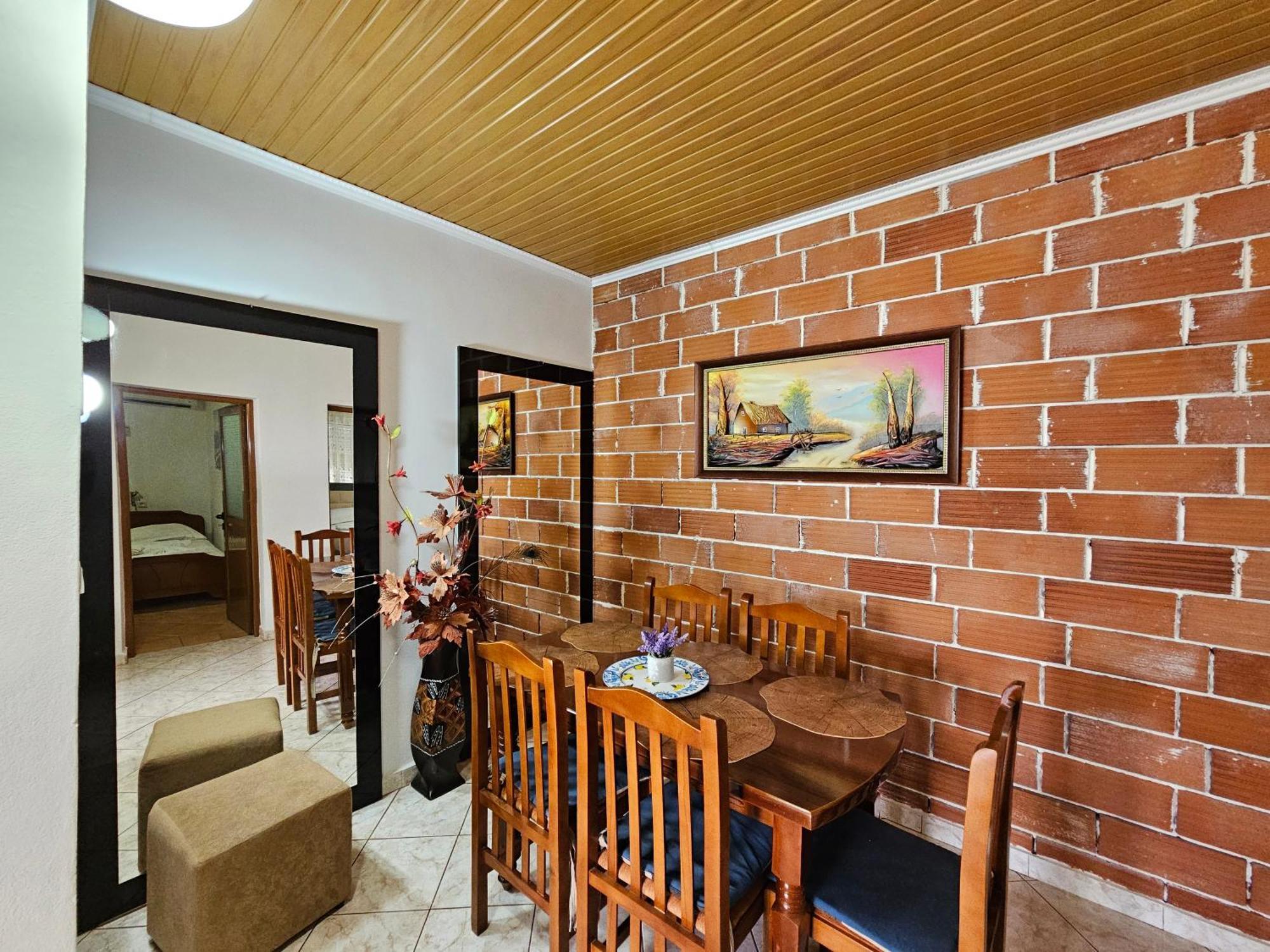 Vila Mulla Ksamil Bilik gambar